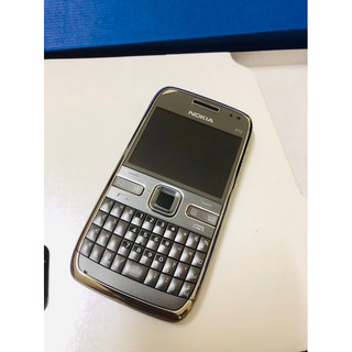 Điện thoại Nokia E72 silver