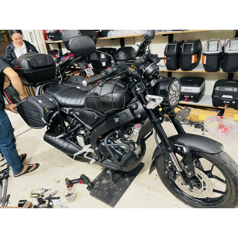 Túi Treo Hông Xe Moto Xe Máy Givi Ea101b 30 Lít 1 bên Chính Hãng