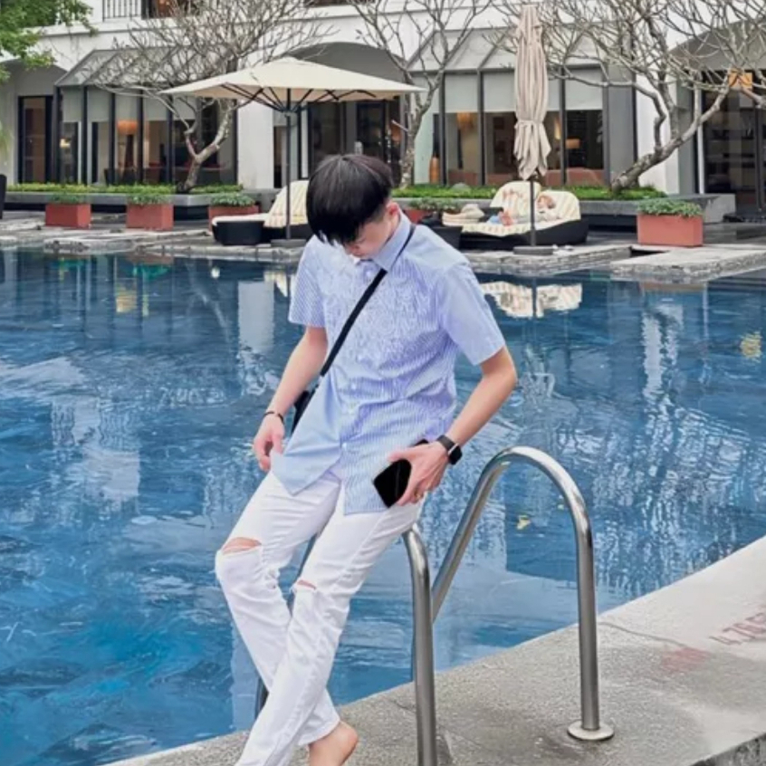 Áo Sơ Mi Thom Kẻ Sọc Xanh Ngắn Tay Vải Cotton Lụa Cao Cấp Phong Cách Sang Trọng Mẫu Hot