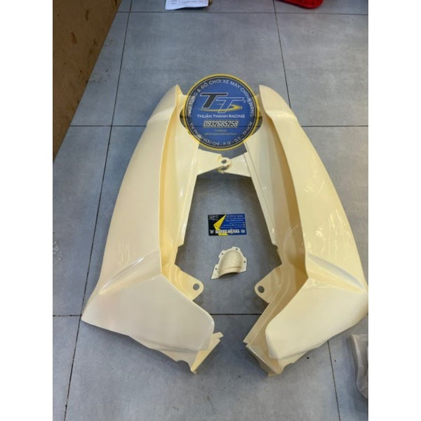 Bửng Mỡ Gà Sport 120 Có Gờ  - Xipo/RGV