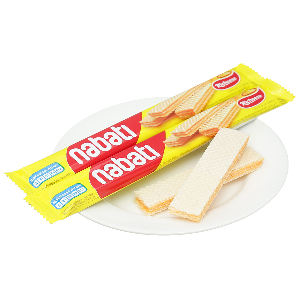 Bánh kem Xốp nhân phô mai Nabati Hộp 150 gr  và Bánh Snack phủ Phô Mai Nabati Ahh 90g