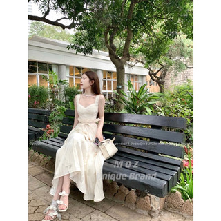 Váy hai dây hàng thiết kế