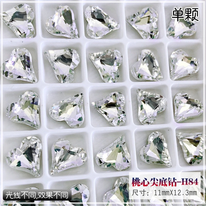 Đá Khối Trái Tim Gắn Móng