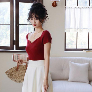 Áo len tay cộc cổ chân tim basic