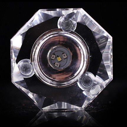 Chân đế để tượng bằng Pha lê đèn led 7 màu ghim sạc trực tiếp - Phật Giáo Tuệ Quang