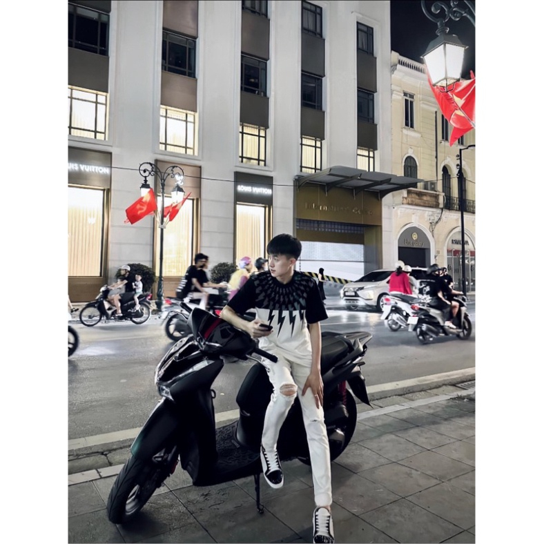 Áo Phông Nam Nữ Neil Barrett Tia Sét Phối 2 Màu Đen Trắng. Áo Thun Unisex Nam Nữ Tia Sét Mới Nhất Phiên Bản Đặc Biệt.SM