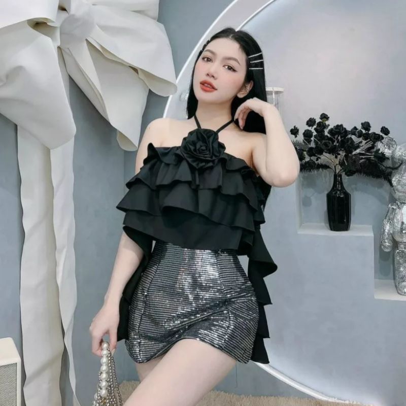 Áo Cổ Yếm Đính Hoa Tua Rua 2 Dây Viền Bèo Xếp Tầng Hot Trend Siêu Xinh