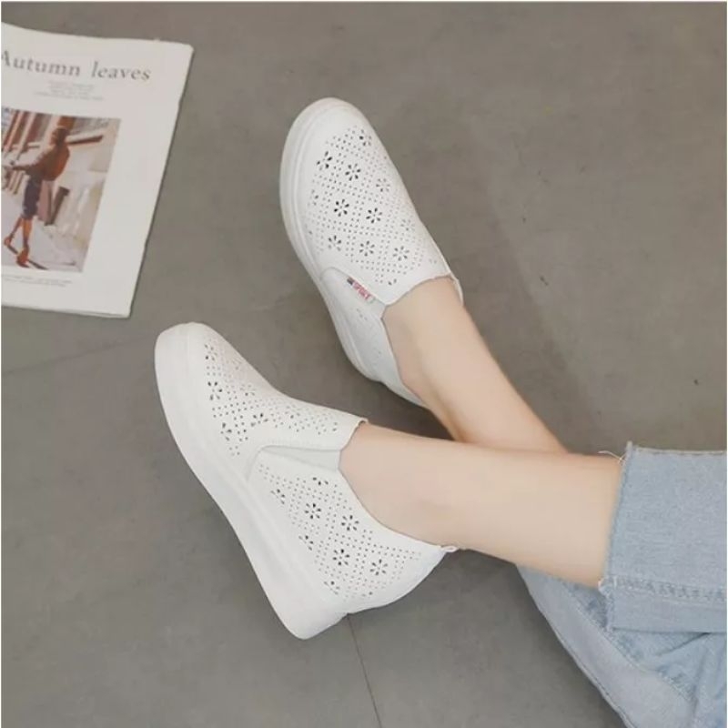 [Hàng có sẵn cao cấp từ 35-39] Giày slip on đế độn cắt lazer hoa cao cấp loại 1 chính hãng full hộp