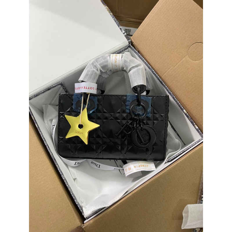 Túi D-joy vân kim cương dáng dài size 17 bản 2 box hàng QC cao cấp