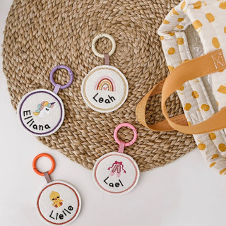 Nametag tròn thêu tên theo yêu cầu, tag treo cặp cho bé