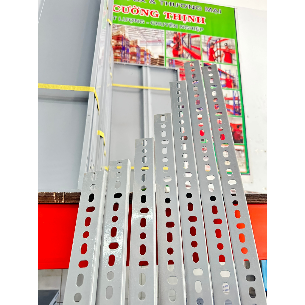 Sắt V1x4, sắt v lỗ 30-40-50-60cm, lắp ráp kệ sắt