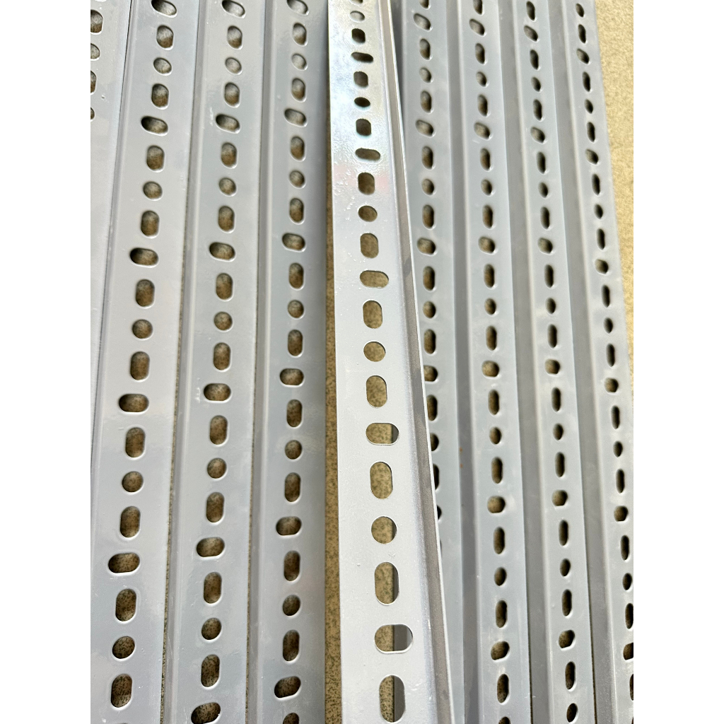 Sắt V1x4, sắt v lỗ 30-40-50-60cm, lắp ráp kệ sắt