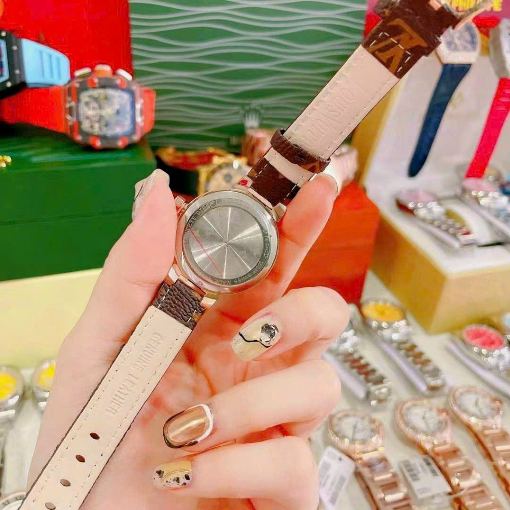 Đông Hồ Nữ louviston dây da mặt xoay,size 30mm, mẫu thời trang trẻ trung,chống nước 3atm, bảo hành 6 tháng