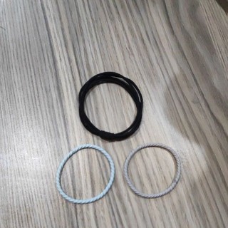 Dây cột tóc ngẫu nhiên