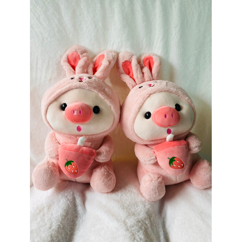 Gấu bông Lợn Mũ Thỏ ôm Dâu siêu xinh