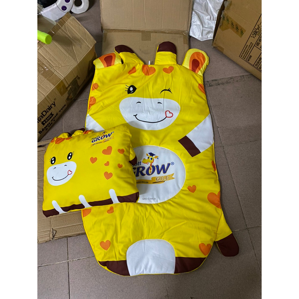 THẢM VÀ GỐI CHO BÉ QUÀ TẶNG SỮA GROW