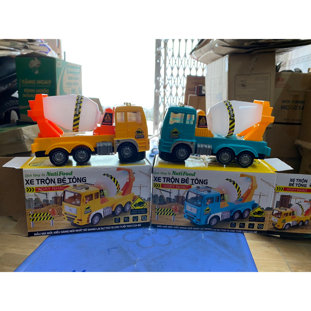 ĐỒ CHƠI XE TRỘN BÊ TÔNG QUÀ TẶNG SỮA NUTIFOOD