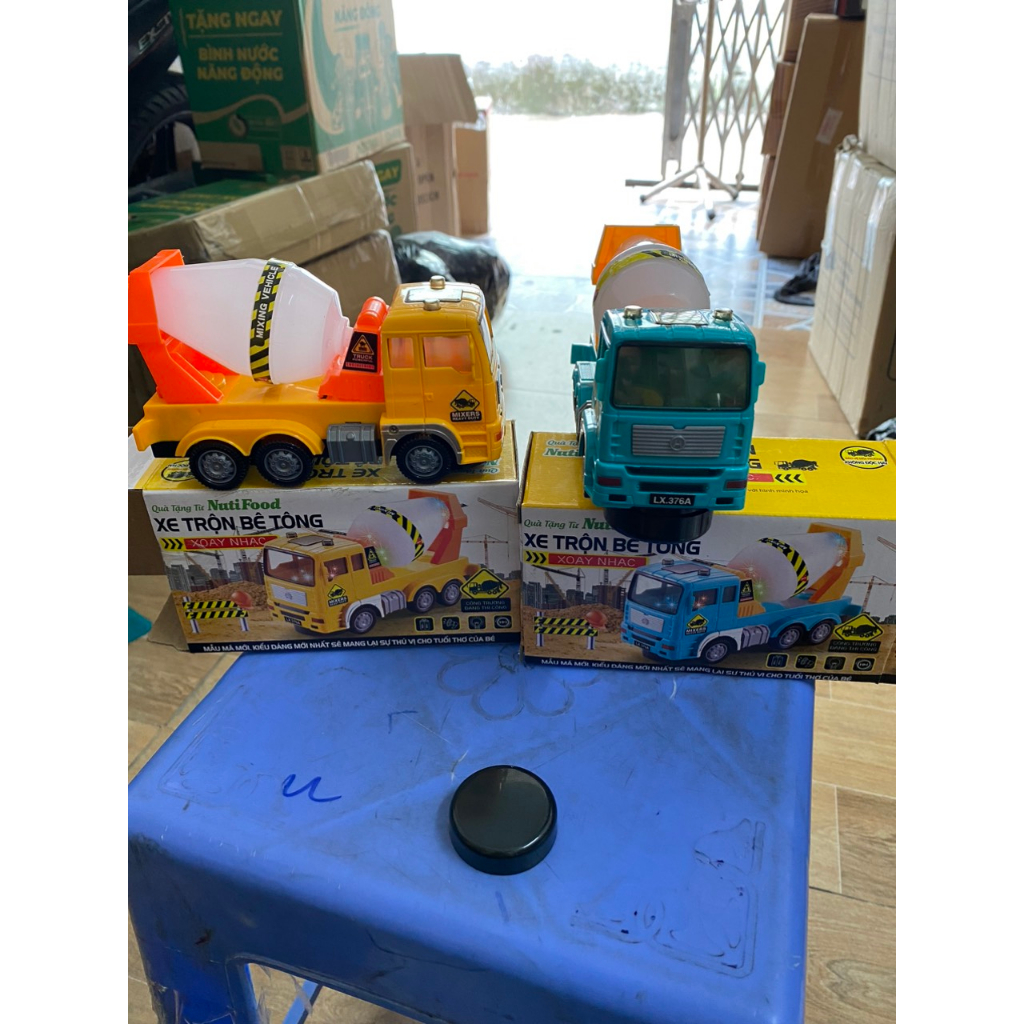 ĐỒ CHƠI XE TRỘN BÊ TÔNG QUÀ TẶNG SỮA NUTIFOOD