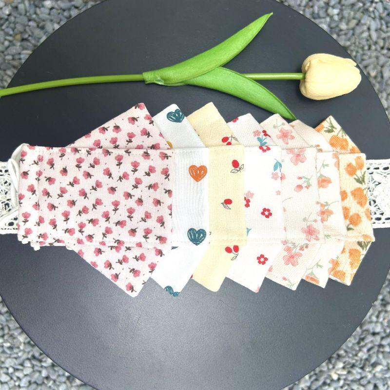Khẩu trang vải 3D handmade kháng khuẩn chống bụi hoạ tiết hoa nhí sinh động