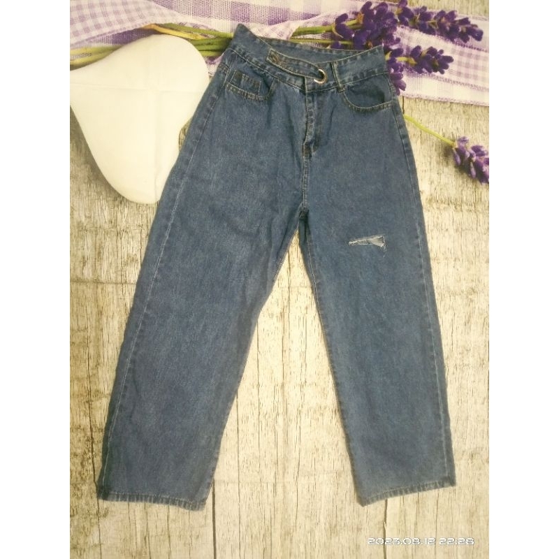 Quần jean thanh lý chưa mặc lần nào, dưới 53kg