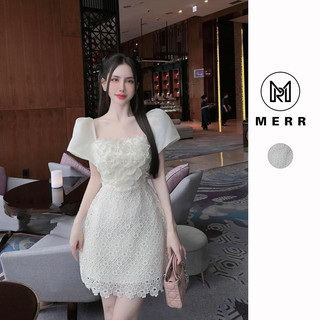 Đầm ren phối tơ đính hoa cổ vuông | merrchuyenvay