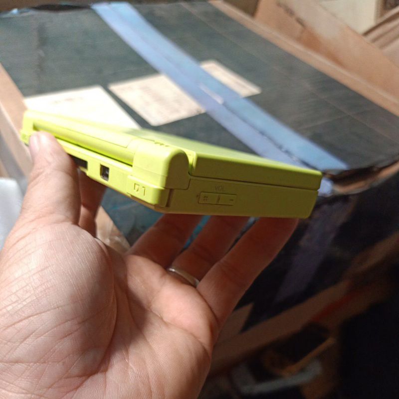 Máy chơi game Nintendo DSi