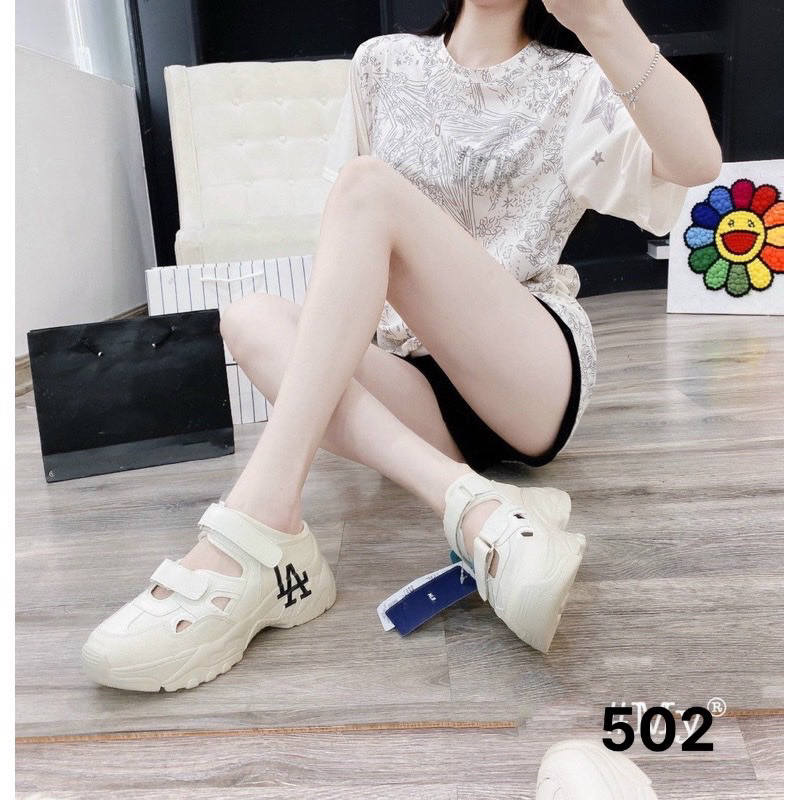 Giày hở gót M.LB chữ N.Y và L.A phong cách cá tính 2023/2024