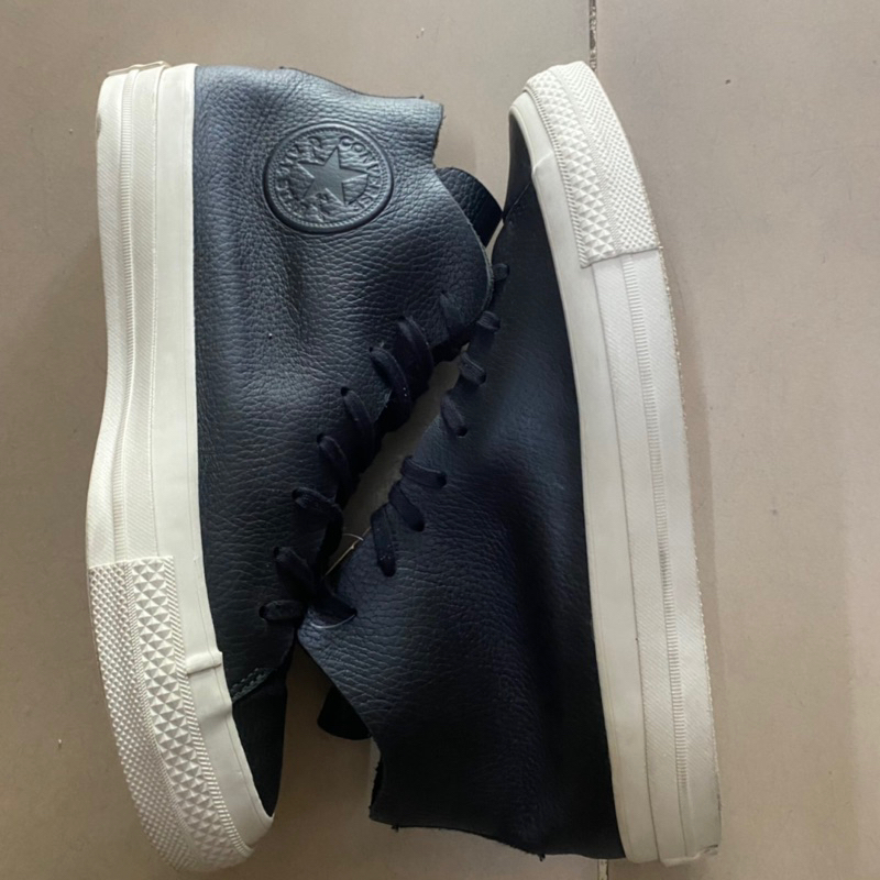 Giày chính hãng đã qua sử dụng