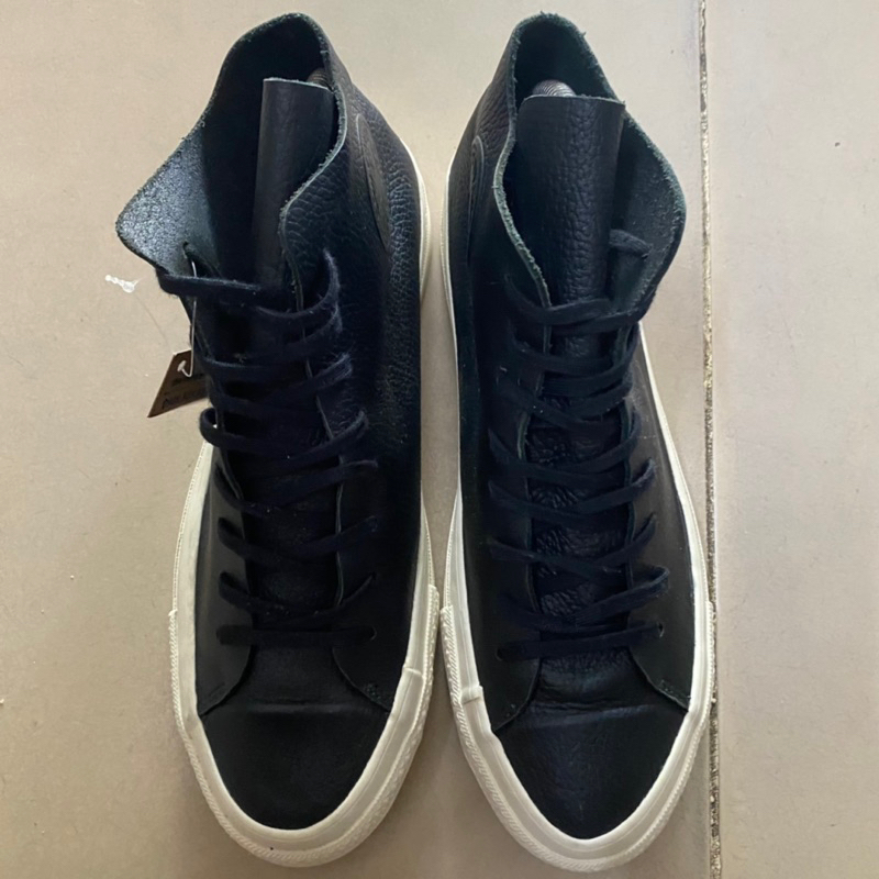 Giày chính hãng đã qua sử dụng