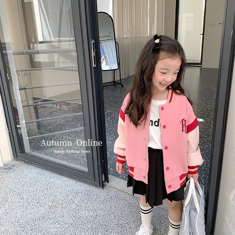 Áo nỉ bomber thêu chữ màu hồng mix tay trắng cho bé gái