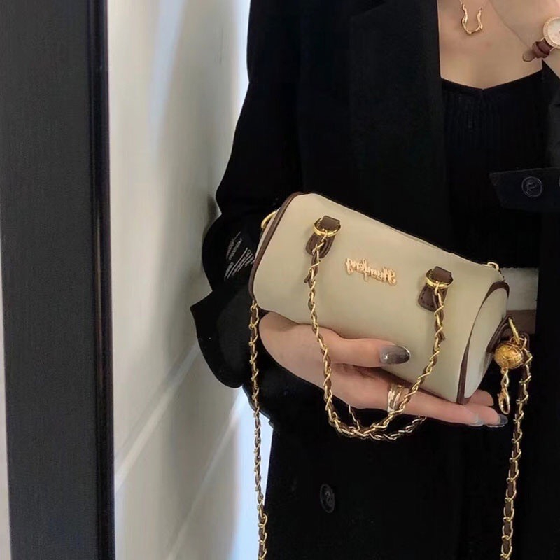 Túi xách da lộn chất liệu mềm mịn phối dây xích phong cách vintage mã t115