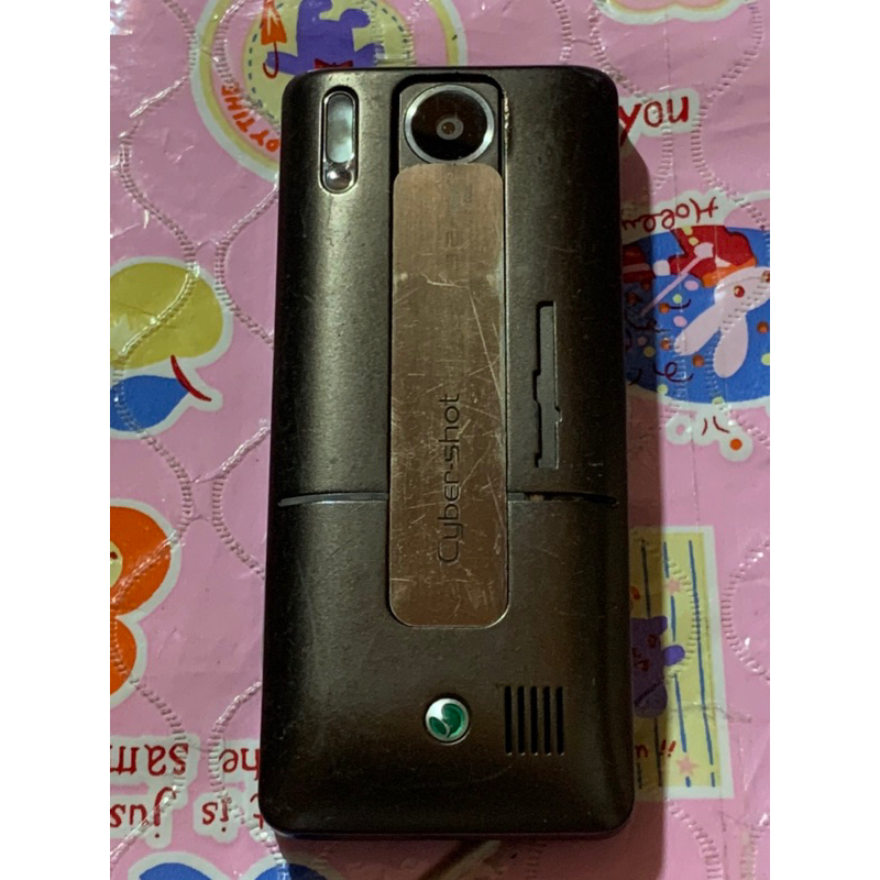 Điện thoại sony k770i hiếm