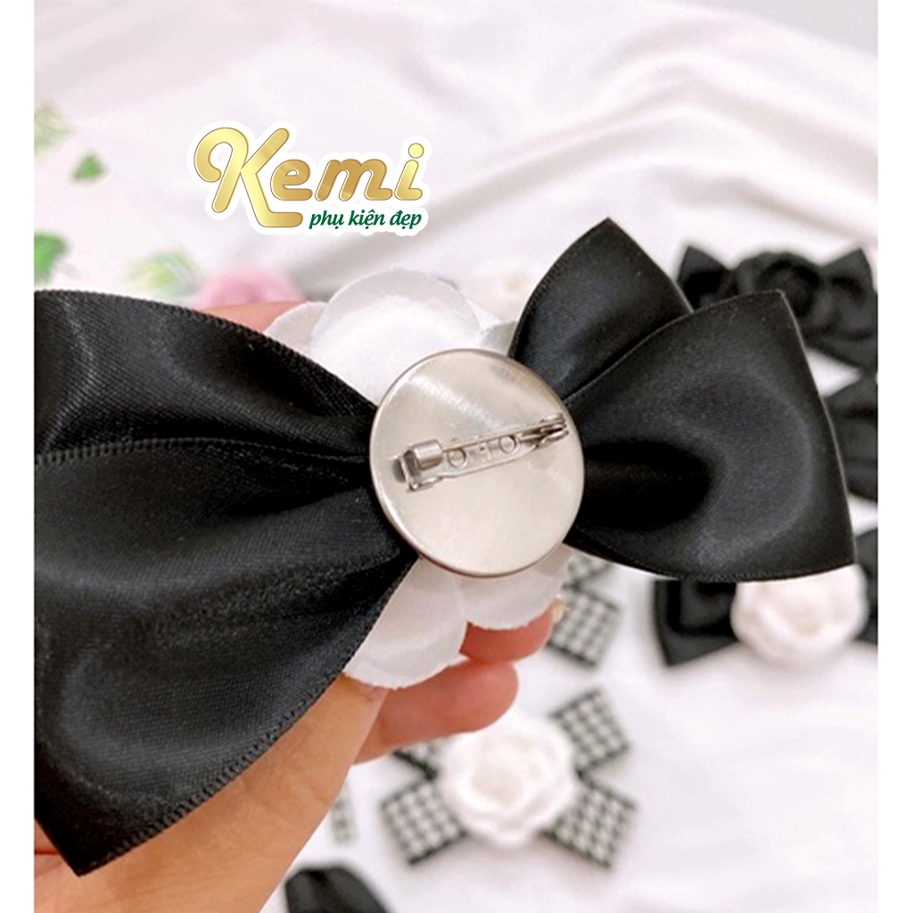 Tag cài áo váy hoa trà phối nơ ruy băng handmade