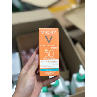 VICHY - Kem chống nắng không gây nhờn rít SPF 50 UVA +UVB Vichy Ideal Soleil Mattifying Face Fluid Dry Touch 50ml