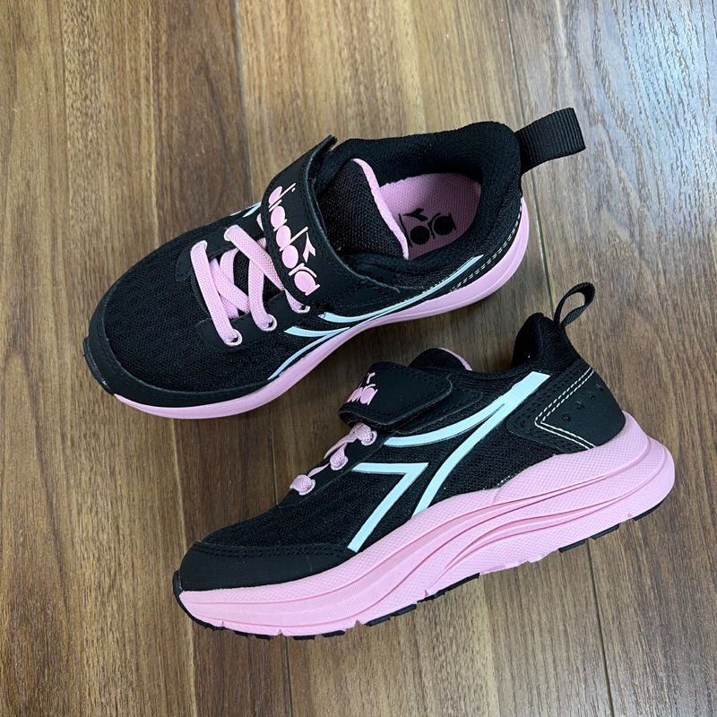 Diadora Kids size 28