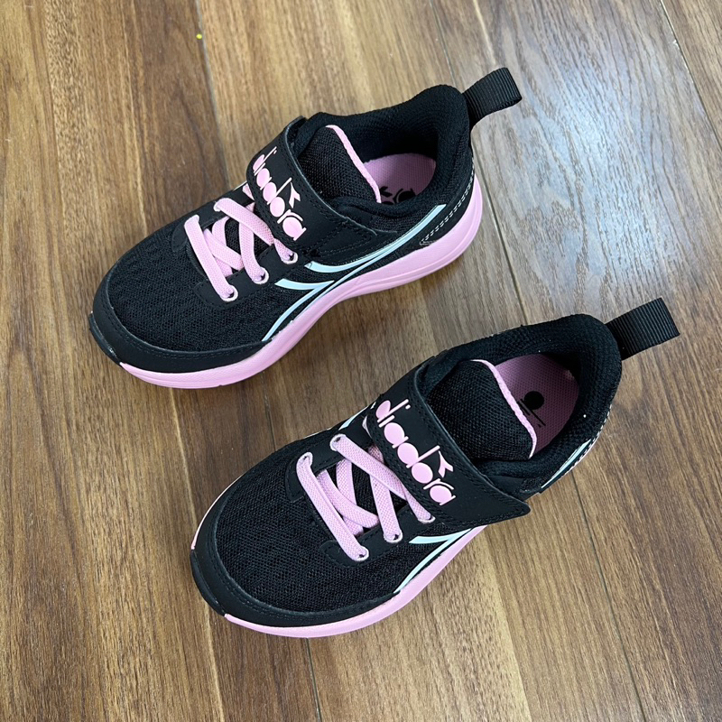 Diadora Kids size 28