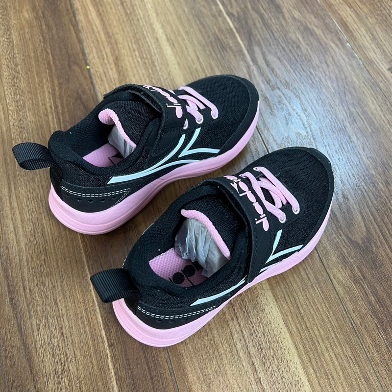 Diadora Kids size 28