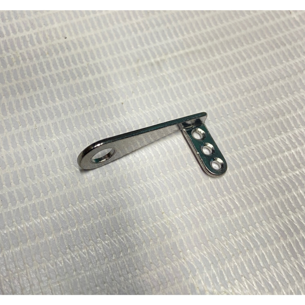 Dẫn chỉ (Xỏ chỉ) 3 lỗ móc xích Juki MH-380 - B3122-481-000 (B3122481000 ) - ChainStitch Thread Guide