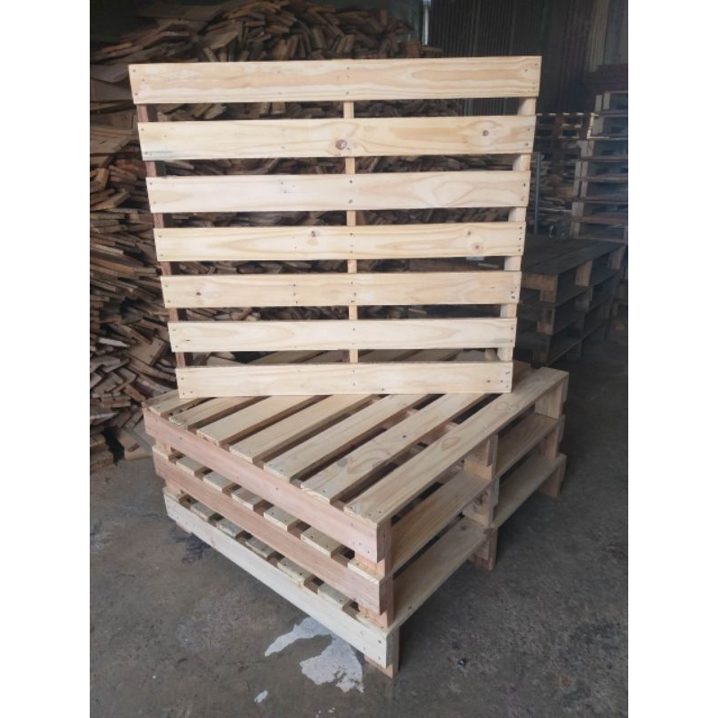 giường pallet gỗ thông gấp gọn