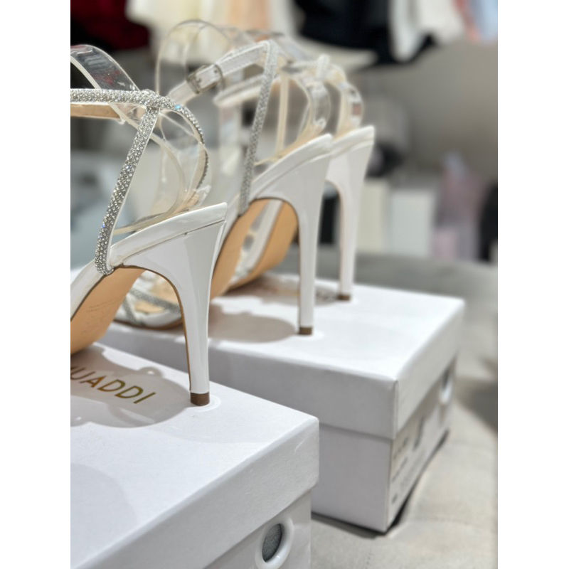 Sandal quai đá xoắn mũi nhọn