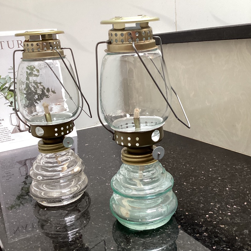 Đèn Bão/Đèn Dầu Thuỷ Tinh Chống Bão/Đèn Trang Trí Quai Cầm Kèm Bóng và Bấc Đèn nguyên bộ