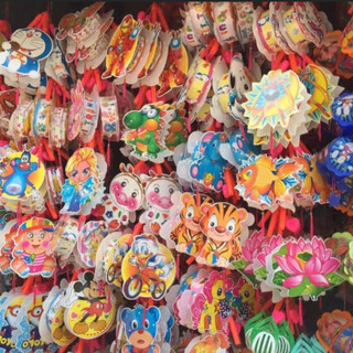 Tặng pin lồng đèn trung thu việt nam có đèn có nhạc nhiều mẫu.