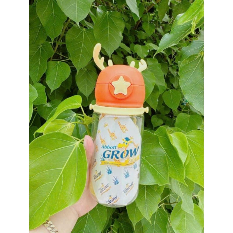 Bình nước kèm dây đeo hàng khuyến mãi grow