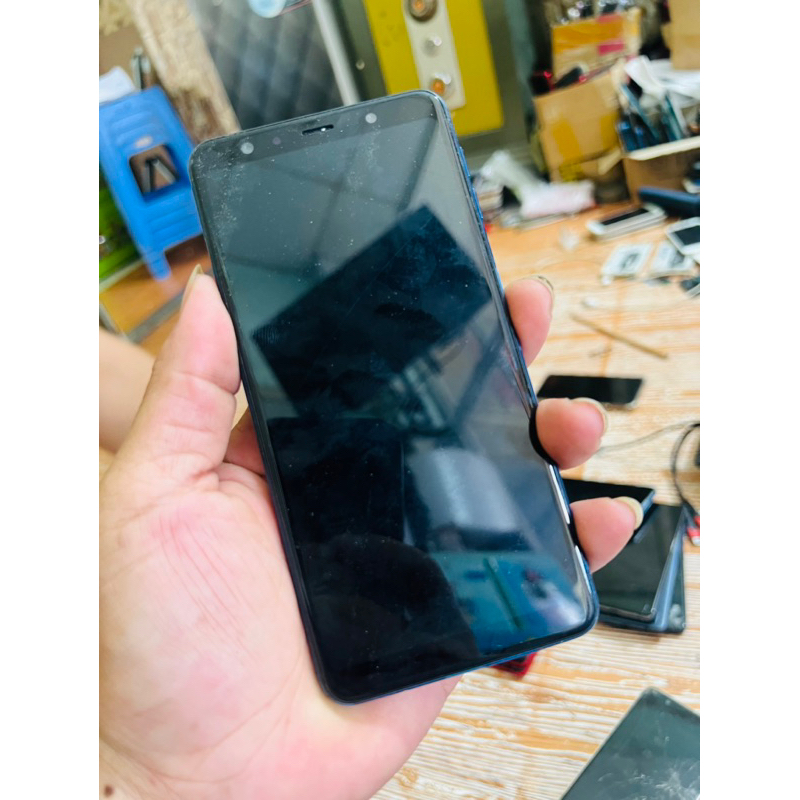 Xác điện thoại Samsung A7 2018 hư màn hình, mã A750, bao main rin full chức năng. BH 1 năm