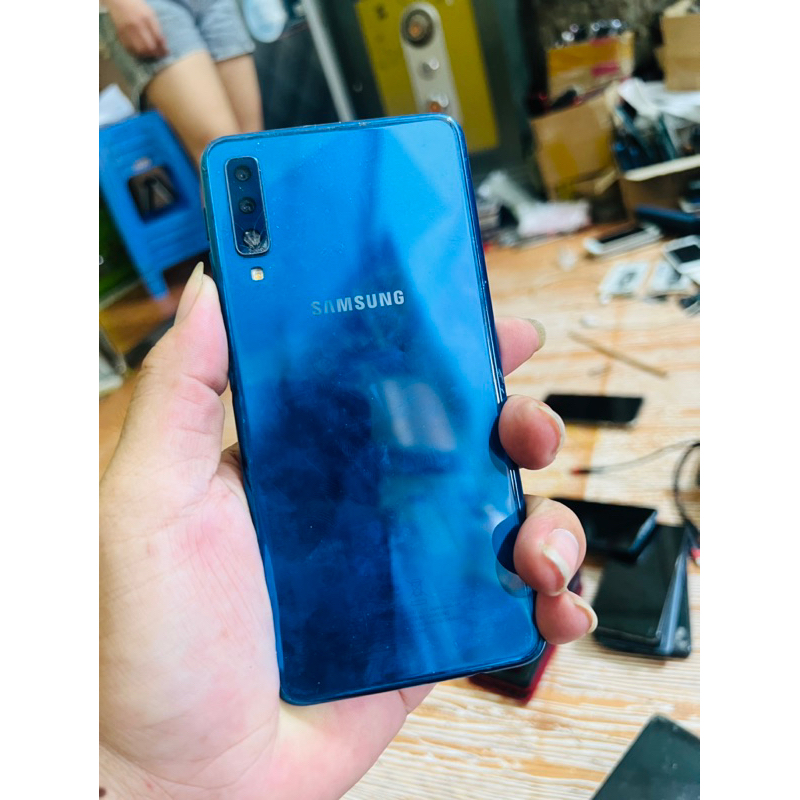 Xác điện thoại Samsung A7 2018 hư màn hình, mã A750, bao main rin full chức năng. BH 1 năm