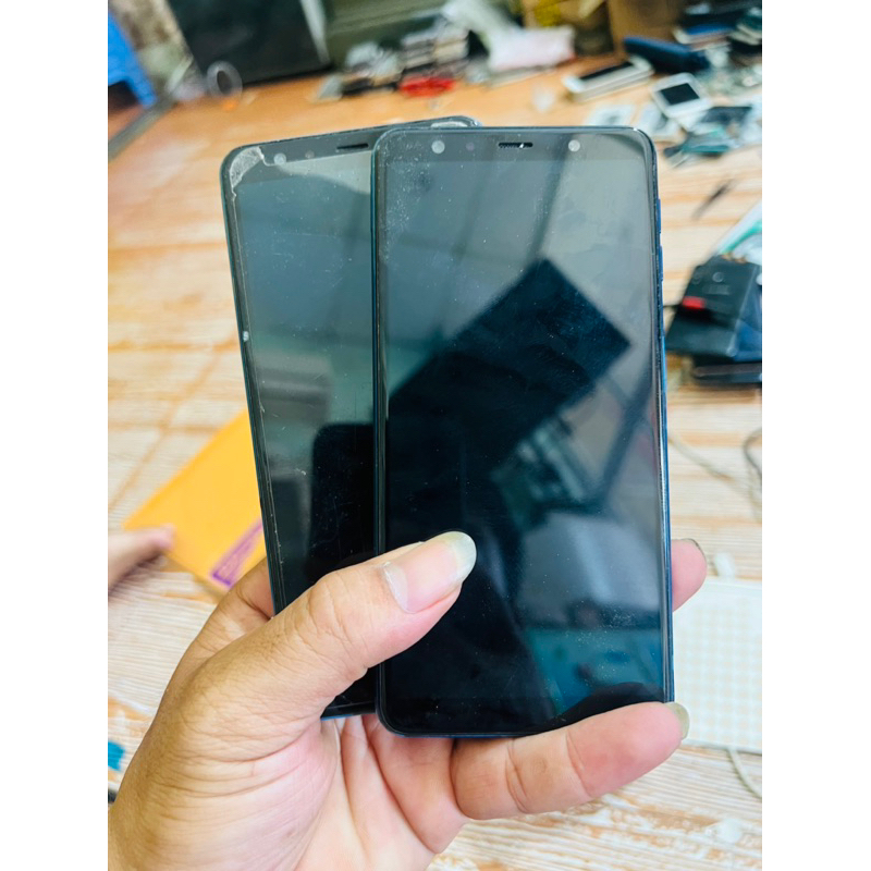 Xác điện thoại Samsung A7 2018 hư màn hình, mã A750, bao main rin full chức năng. BH 1 năm
