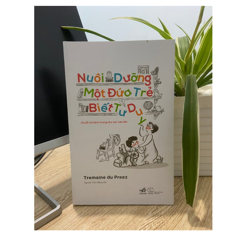 Sách - Nuôi dưỡng một đứa trẻ biết tư duy