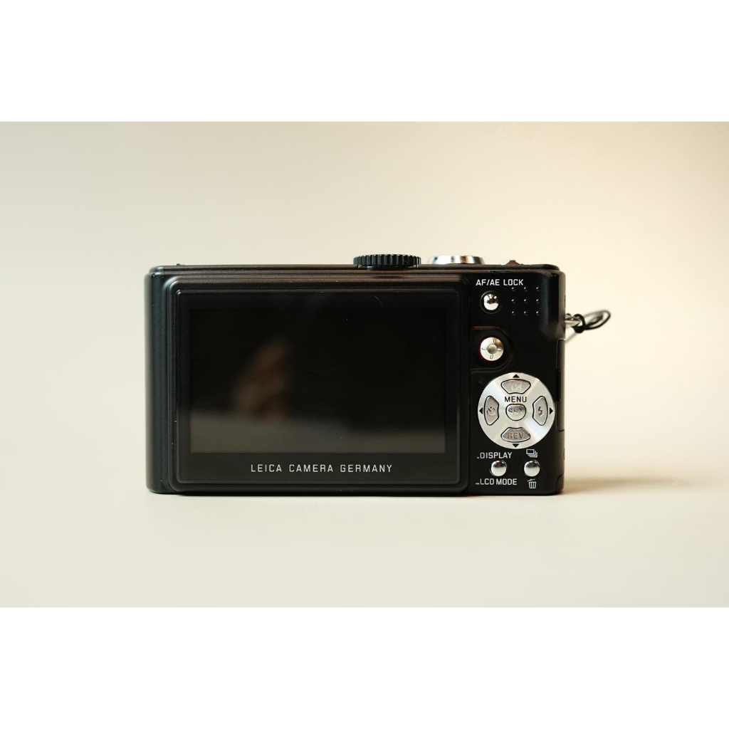 Máy ảnh kĩ thuật số Leica D-lux 3 màu đen siêu hiếm