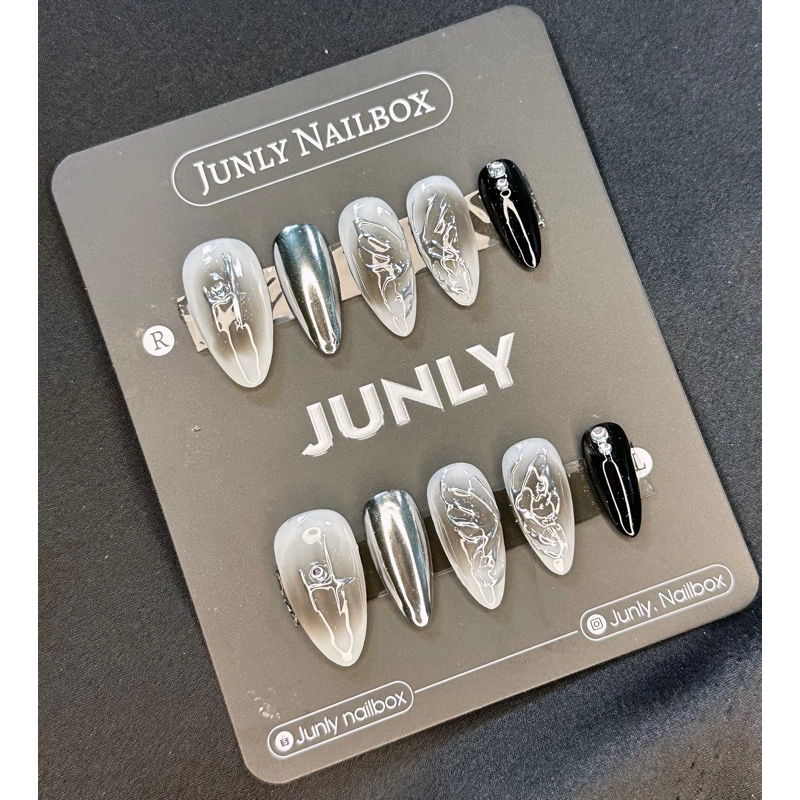 Nailbox Thiết Kế Loang Đen Tráng Gương 97