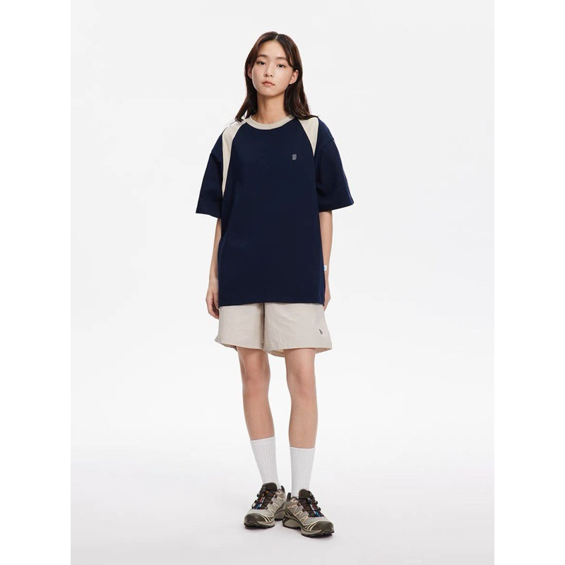 Áo phông local brand Thun Nam Nữ Unisex Cotton 100% Retro Hàn Quốc phối màu xanh navi và kem cặp đôi người yêu A150 | BigBuy360 - bigbuy360.vn